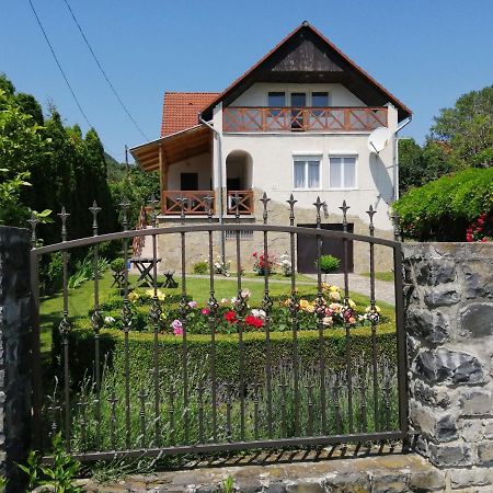 Apartamento Kámán Nyaraló Badacsonytomaj Exterior foto