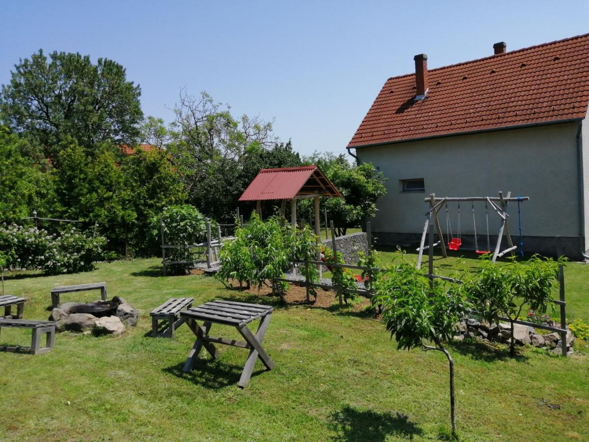 Apartamento Kámán Nyaraló Badacsonytomaj Exterior foto